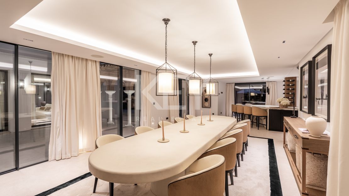 Роскошная вилла с современным изяществом и традиционным шармом в Лас-Брисас, Нуэва Андалусия