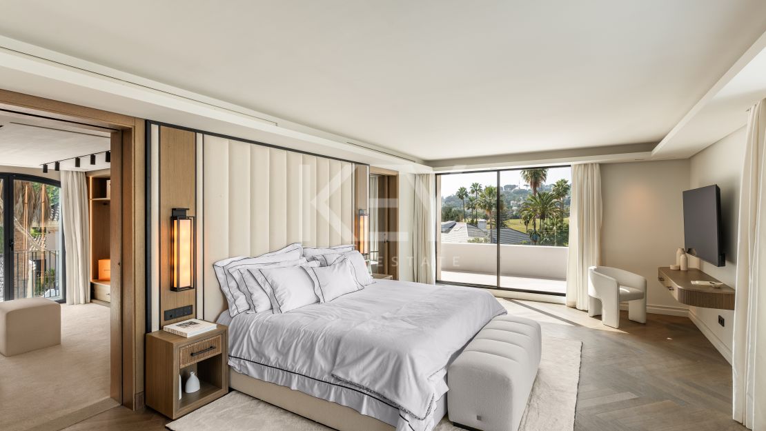 Роскошная вилла с современным изяществом и традиционным шармом в Лас-Брисас, Нуэва Андалусия