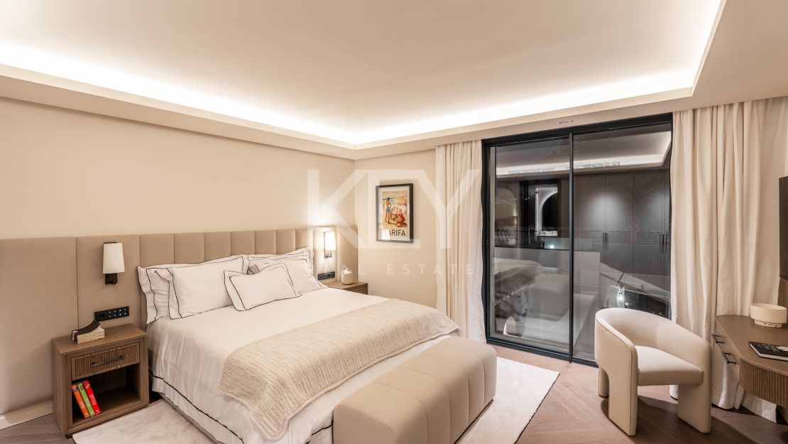 Роскошная вилла с современным изяществом и традиционным шармом в Лас-Брисас, Нуэва Андалусия