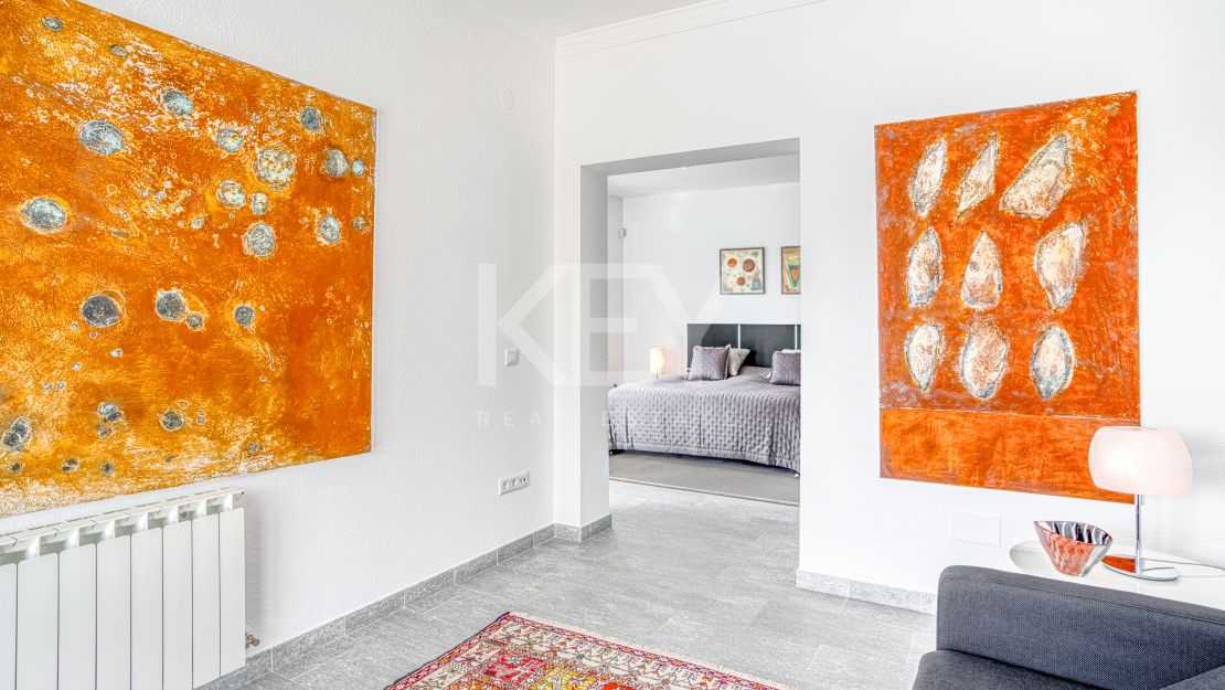 Элегантная вилла с южной ориентацией в Hacienda Las Chapas, Марбелья