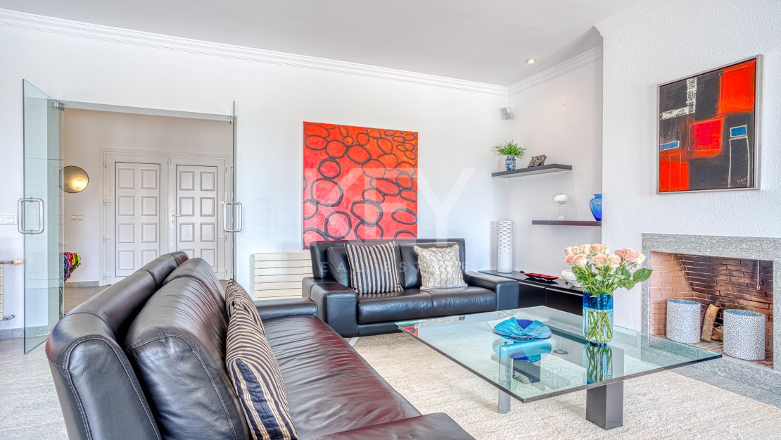 Элегантная вилла с южной ориентацией в Hacienda Las Chapas, Марбелья