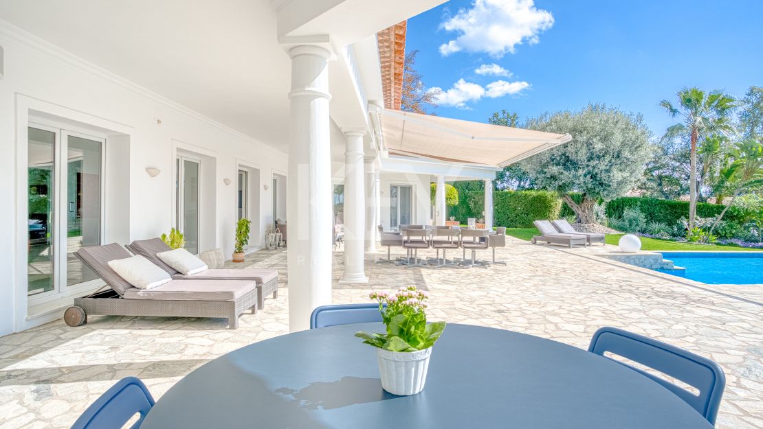 Элегантная вилла с южной ориентацией в Hacienda Las Chapas, Марбелья