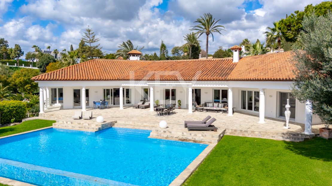 Элегантная вилла с южной ориентацией в Hacienda Las Chapas, Марбелья