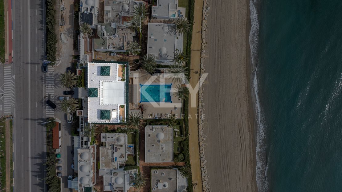 Exquisite beachfront Penthouse in Oasis Club, Marbella’s Golden Mile