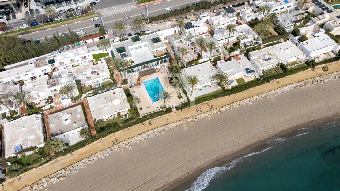 Exquisite beachfront Penthouse in Oasis Club, Marbella’s Golden Mile