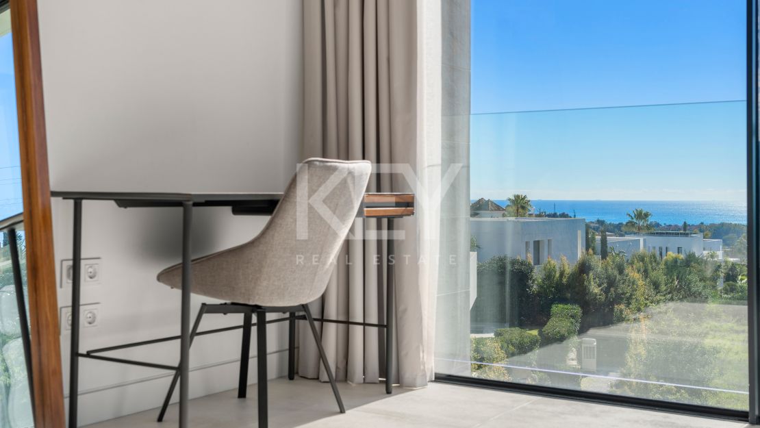 Elegante villa contemporánea: un oasis privado de lujo en Mirador del Paraíso, Benahavís