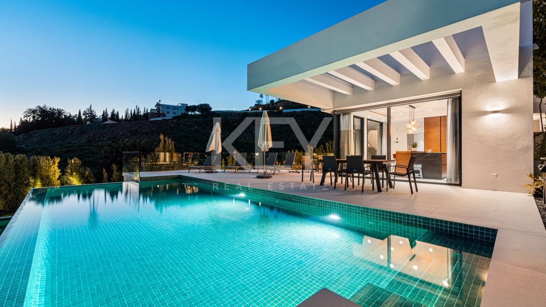 Elegante villa contemporánea: un oasis privado de lujo en Mirador del Paraíso, Benahavís