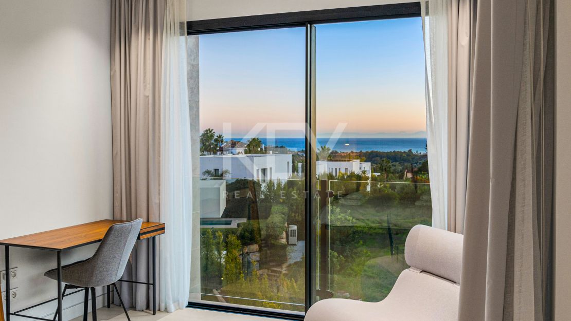 Elegante villa contemporánea: un oasis privado de lujo en Mirador del Paraíso, Benahavís