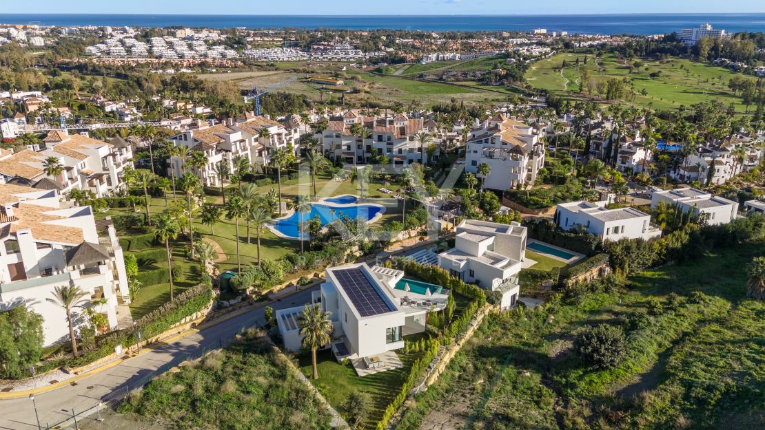 Elegante villa contemporánea: un oasis privado de lujo en Mirador del Paraíso, Benahavís