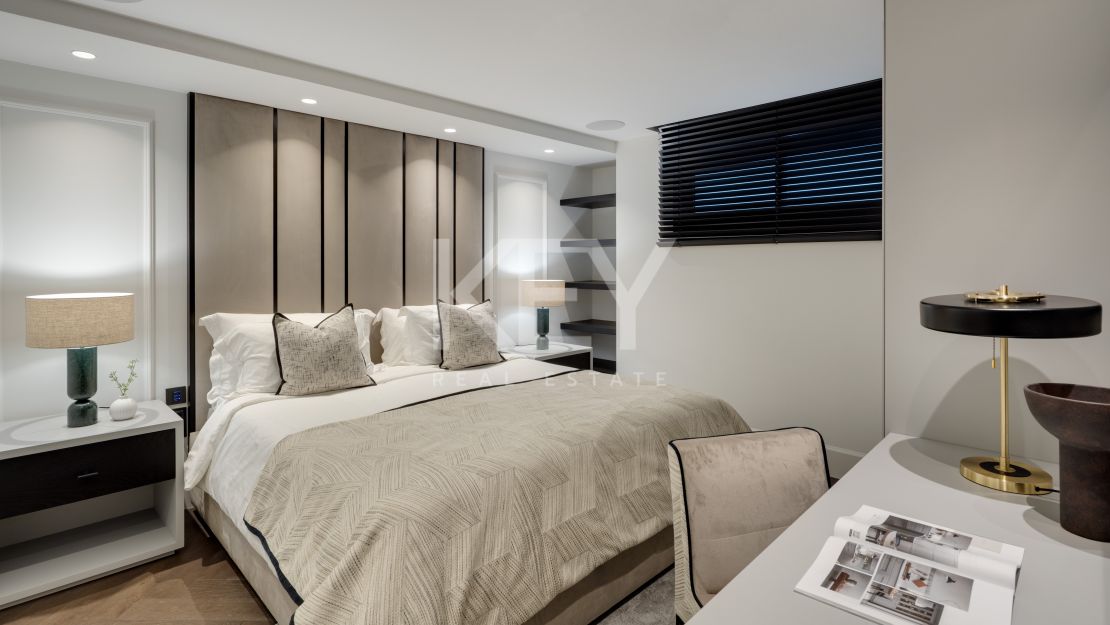 Villa moderna con vistas al mar en Nueva Andalucía