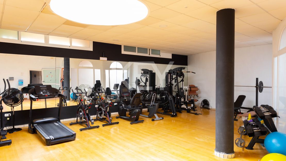 Elegant garden apartment in Sierra Blanca