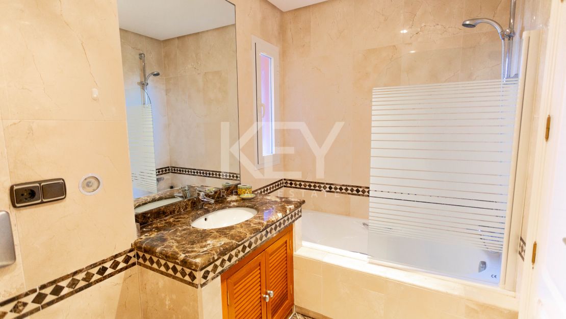 Elegant garden apartment in Sierra Blanca