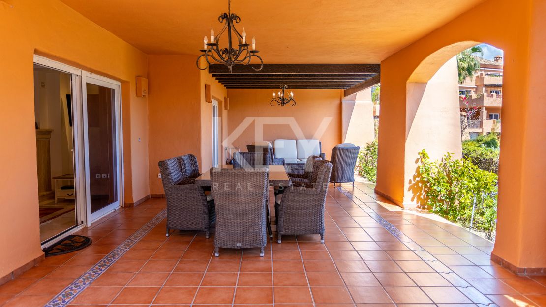 Elegant garden apartment in Sierra Blanca