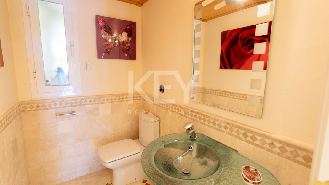 Elegant garden apartment in Sierra Blanca