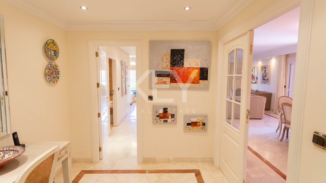 Elegant garden apartment in Sierra Blanca