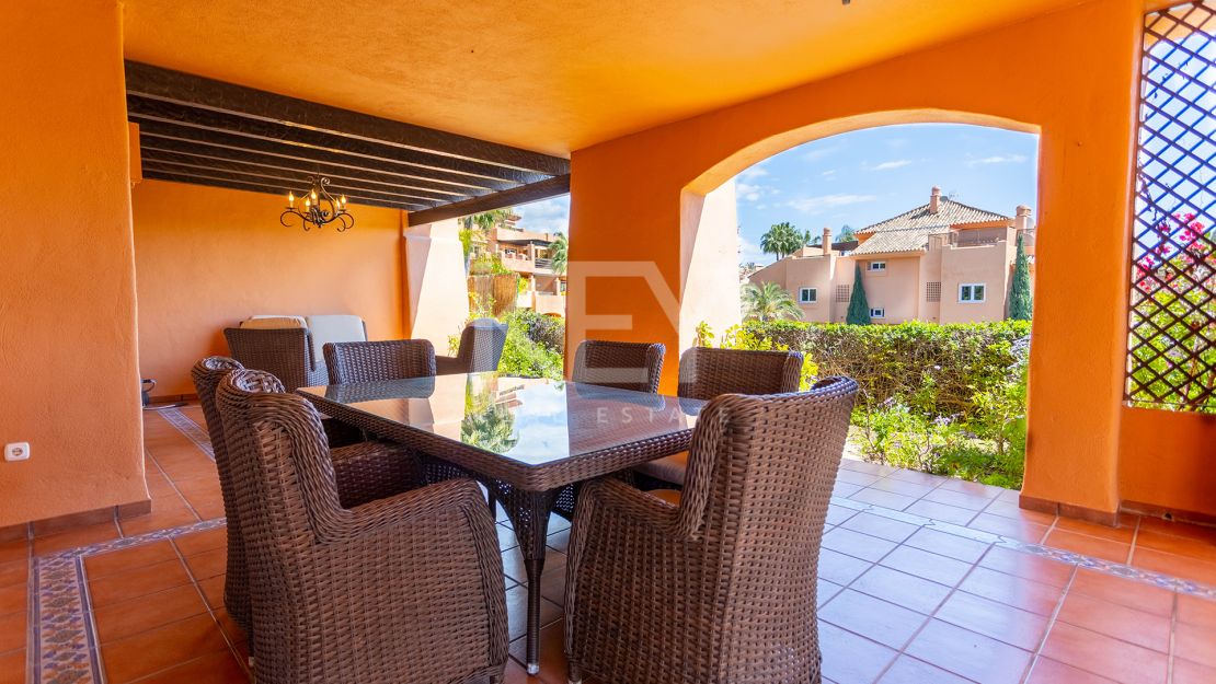 Elegant garden apartment in Sierra Blanca