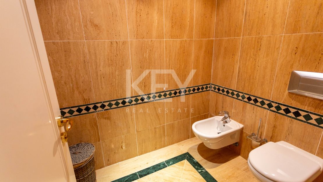 Elegant garden apartment in Sierra Blanca