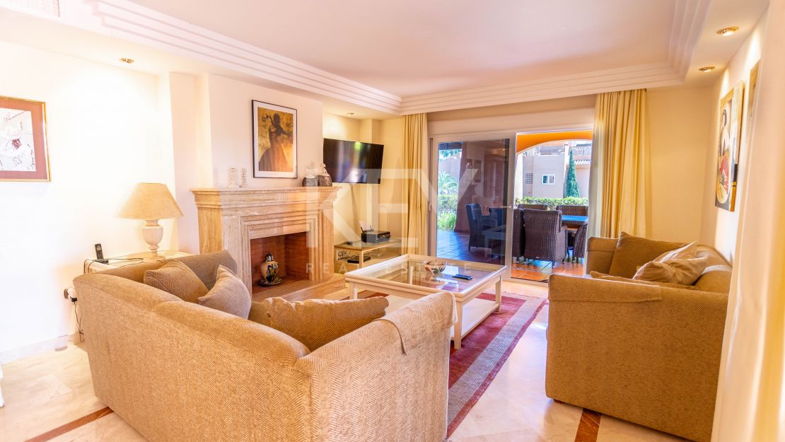 Elegant garden apartment in Sierra Blanca