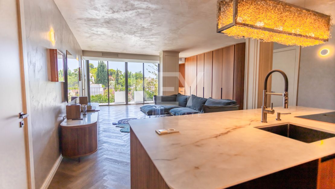 Современная пляжная вилла с уникальным дизайном в El Paraíso Barronal