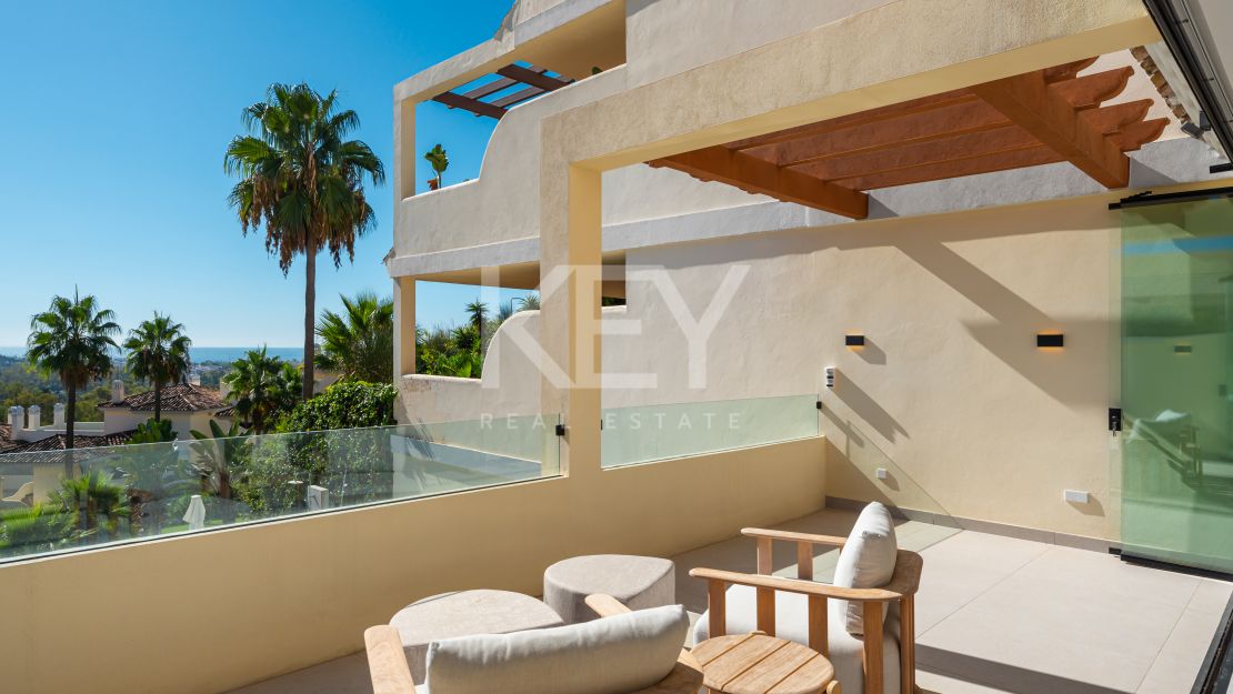 Стильные отремонтированные апартаменты с панорамным видом в Нуэва Андалусия