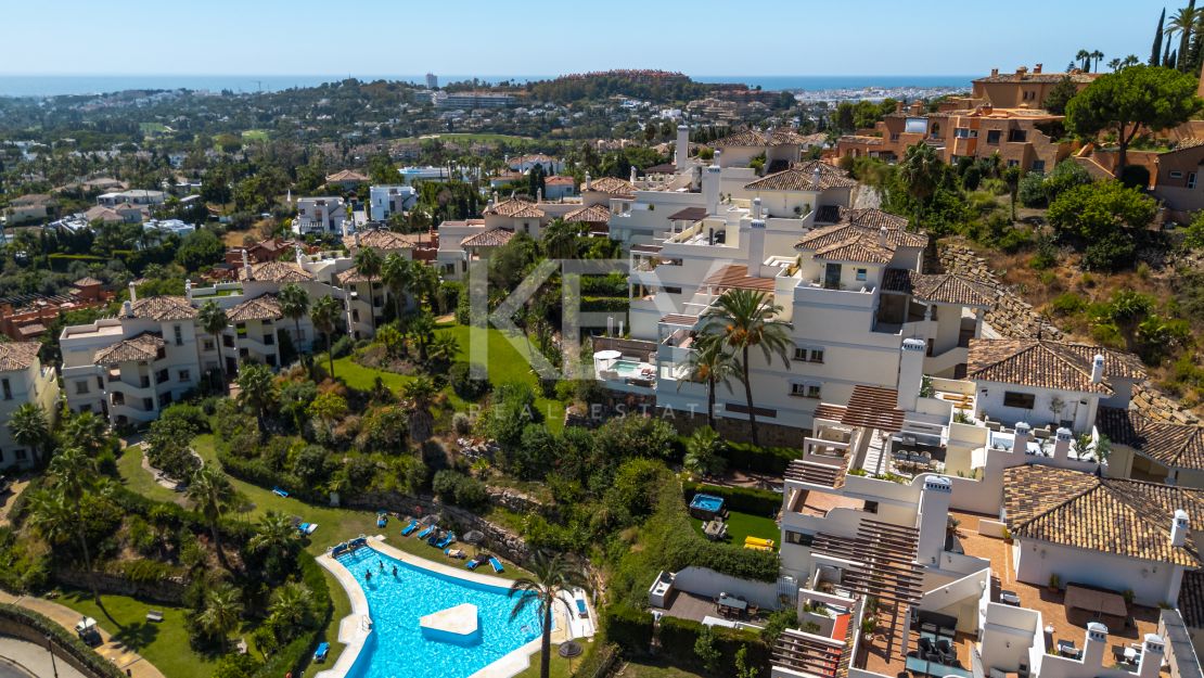 Стильные отремонтированные апартаменты с панорамным видом в Нуэва Андалусия