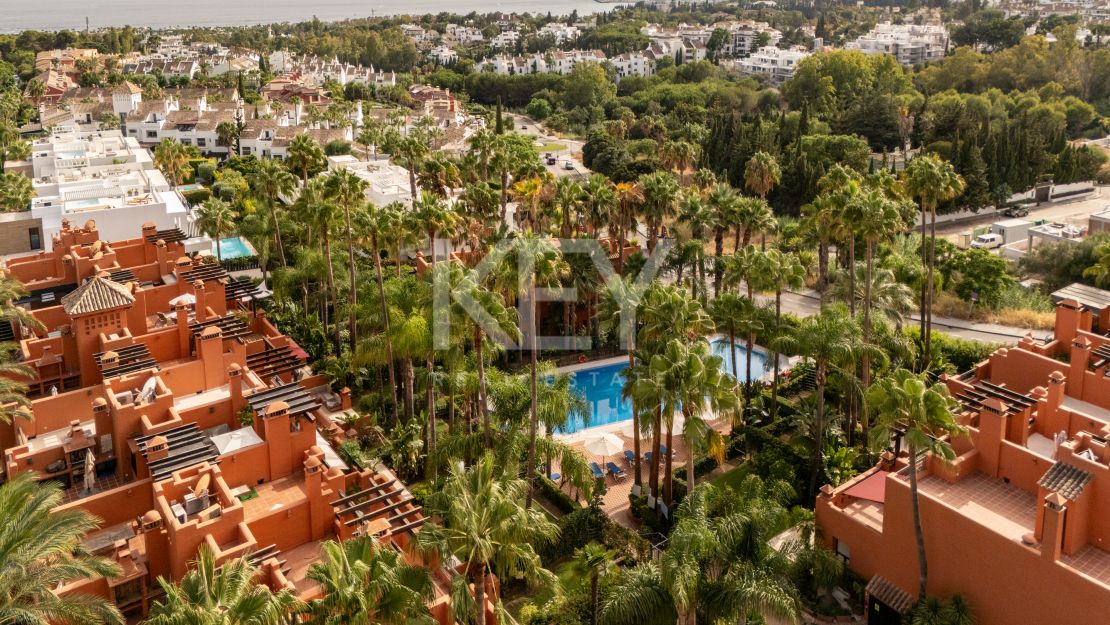 Contemporary townhouse on Marbella’s Golden Mile