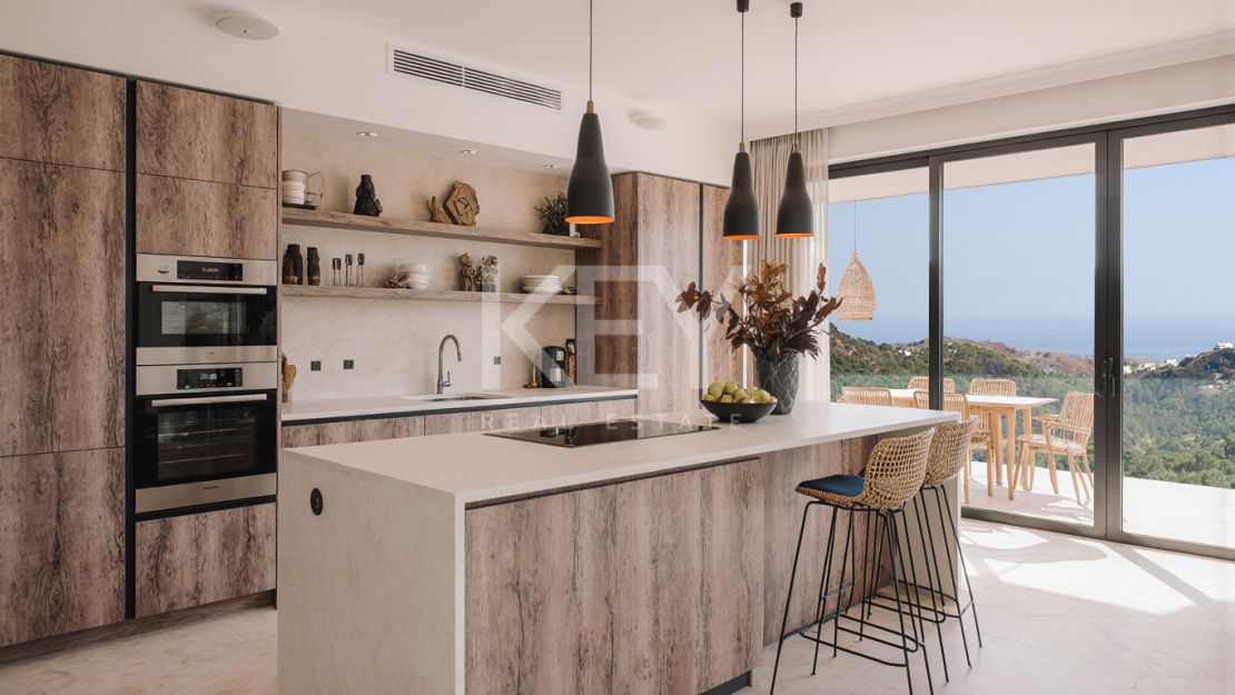 Современная вилла с панорамным видом в Монте-Мэре