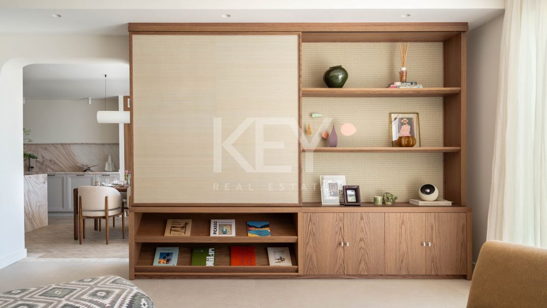 Элегантный дом у моря на Золотой Миле Марбельи