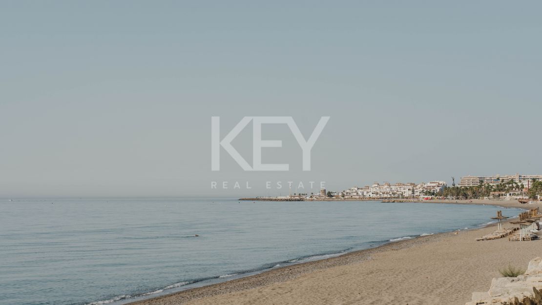 Элегантный дом у моря на Золотой Миле Марбельи