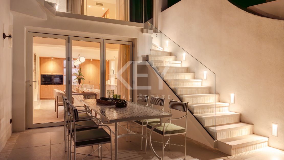 Элегантный дом у моря на Золотой Миле Марбельи