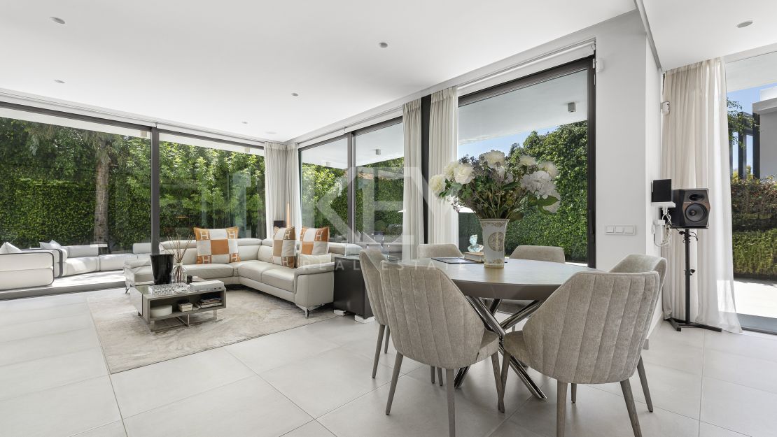 Современная вилла в Ла Арболеда, Эстепона Восток