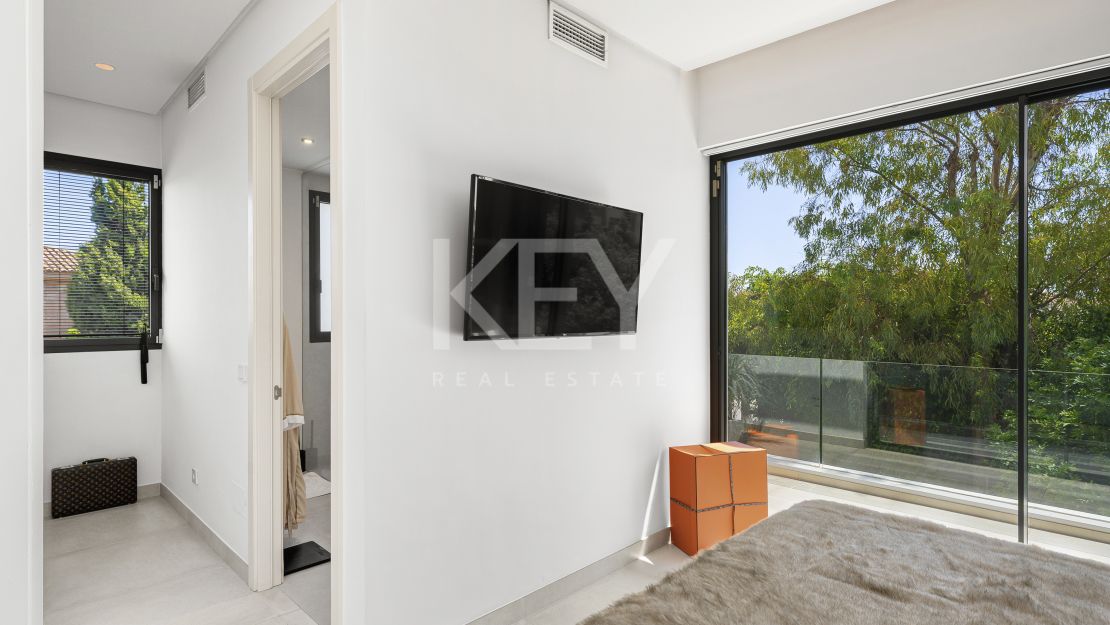 Современная вилла в Ла Арболеда, Эстепона Восток