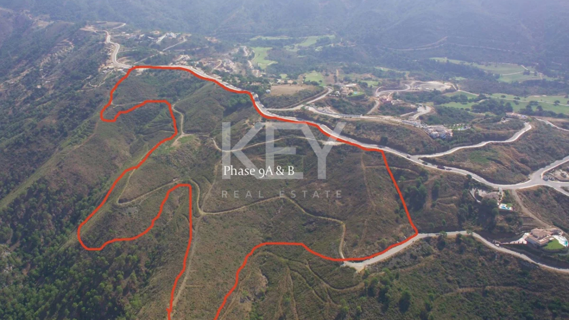 Excepcional terreno para desarrollo en Benahavís