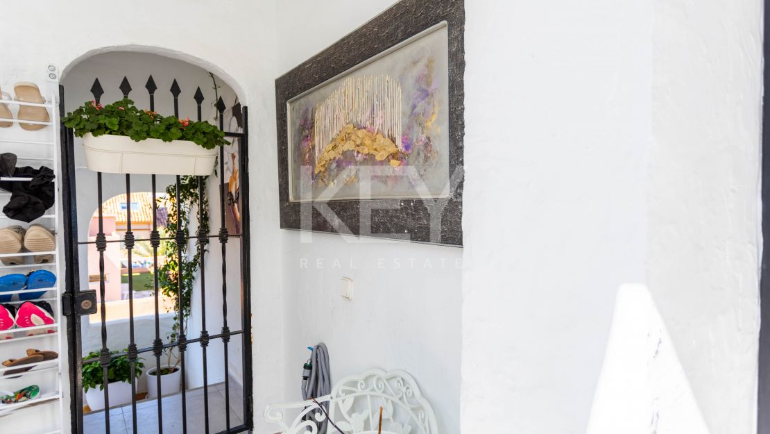 Penthouse with panoramic sea and mountain views in Marbella Golden Mile