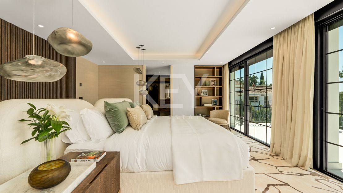 Современная вилла-шедевр с видом на гольф в Нуэва Андалусия