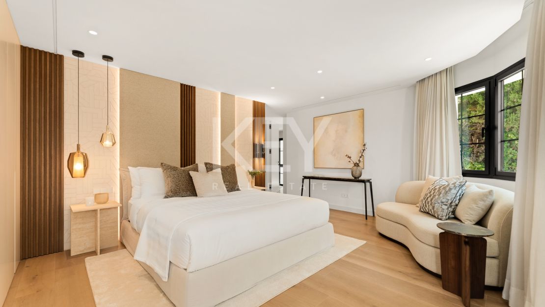 Современная вилла-шедевр с видом на гольф в Нуэва Андалусия