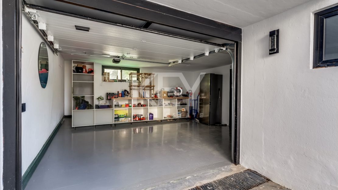 Современная вилла рядом с удобствами в Нуэва Андалусия