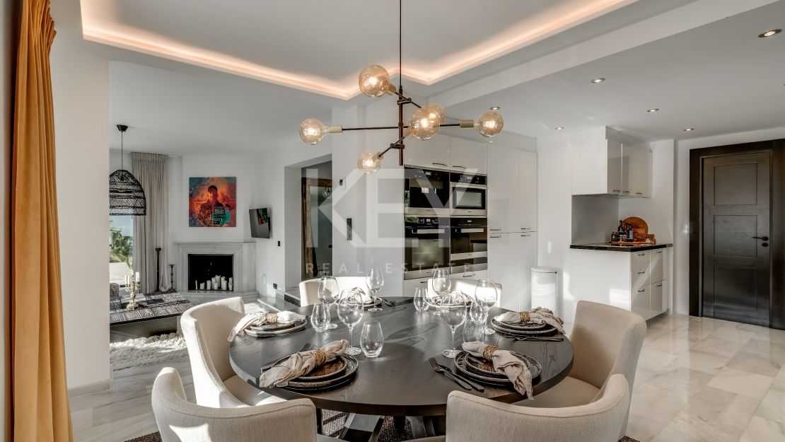 Современная вилла рядом с удобствами в Нуэва Андалусия