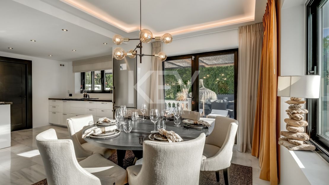 Современная вилла рядом с удобствами в Нуэва Андалусия