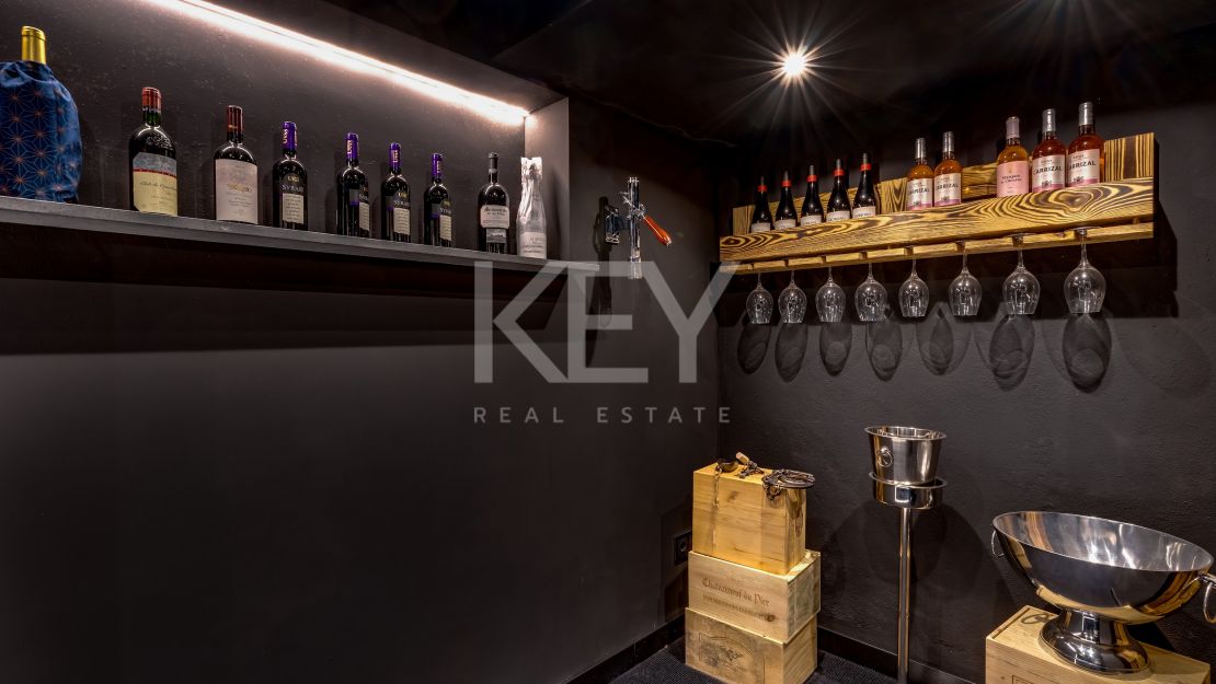 Современная вилла рядом с удобствами в Нуэва Андалусия