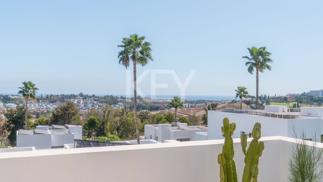 Modern villa with panoramic views in Benahavís