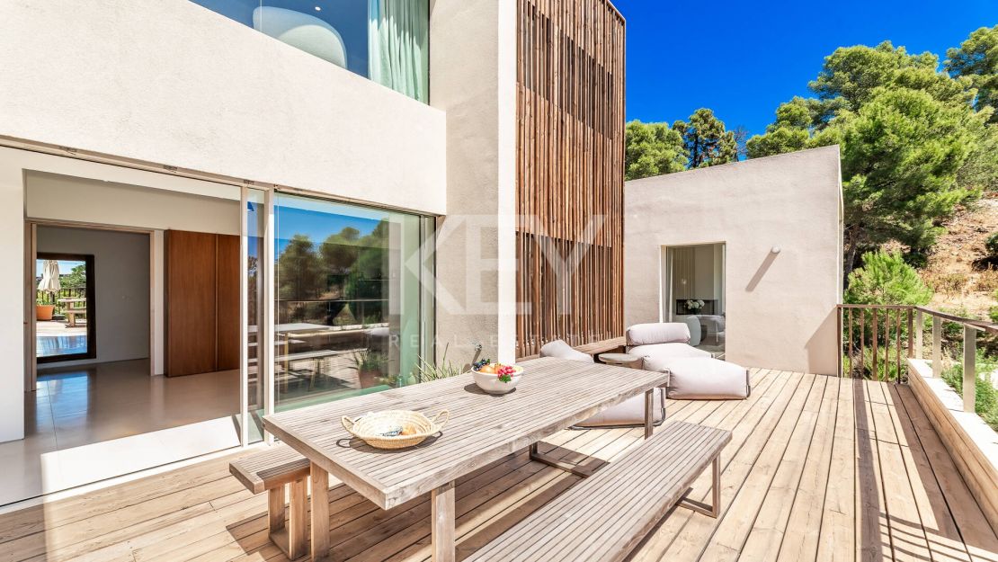 Частная современная вилла с видом на горы в Эль-Мадроньяле, Бенахавис