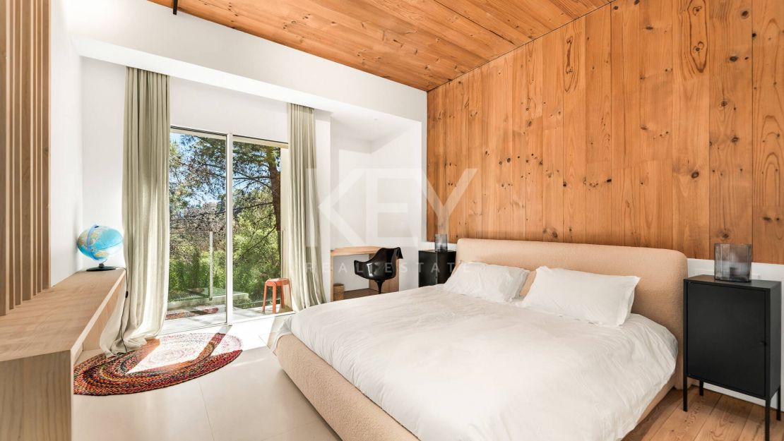 Частная современная вилла с видом на горы в Эль-Мадроньяле, Бенахавис