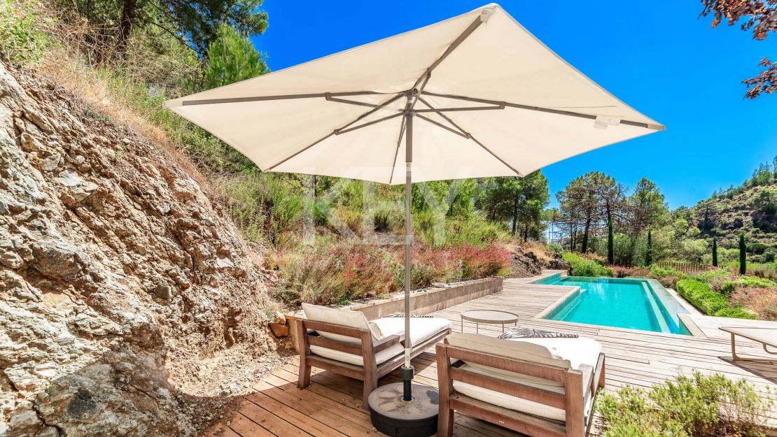 Частная современная вилла с видом на горы в Эль-Мадроньяле, Бенахавис