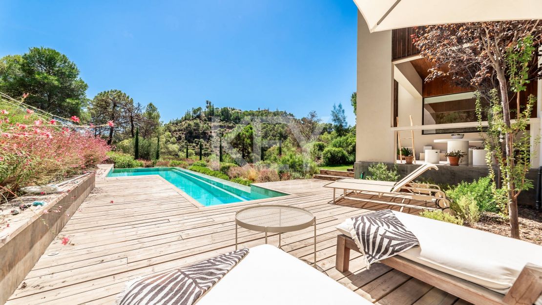 Частная современная вилла с видом на горы в Эль-Мадроньяле, Бенахавис