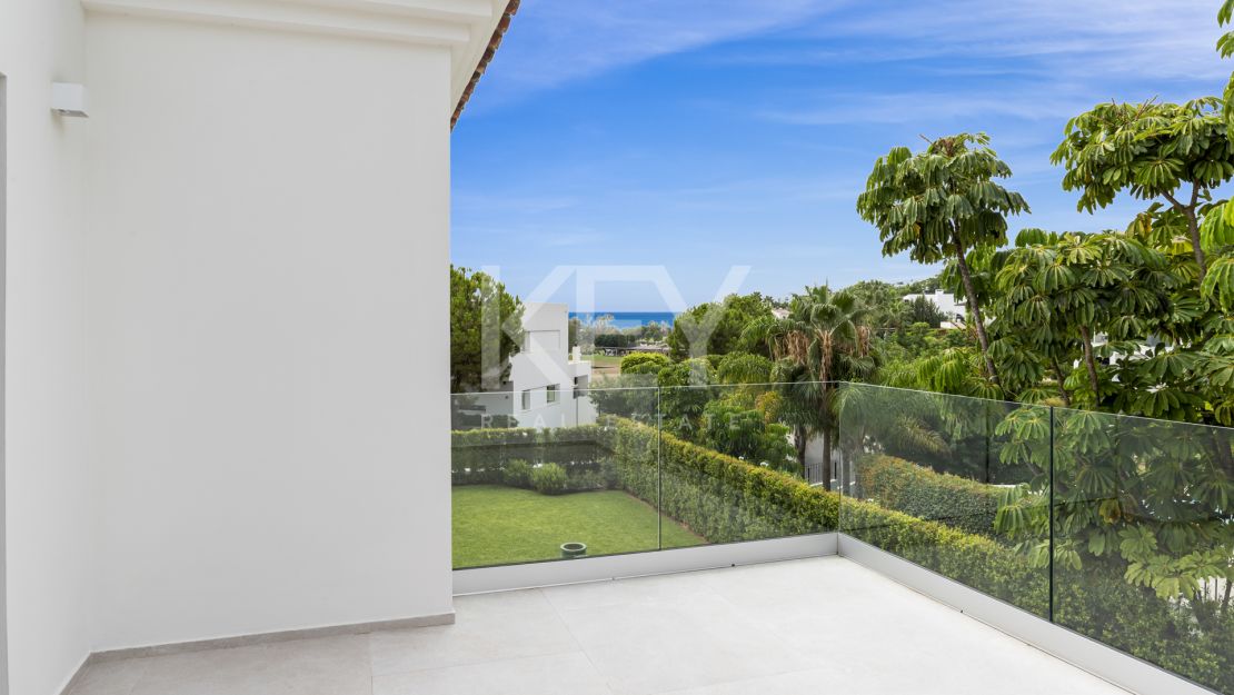 Стильная обновлённая вилла в Ла Алькерия, Бенахавис