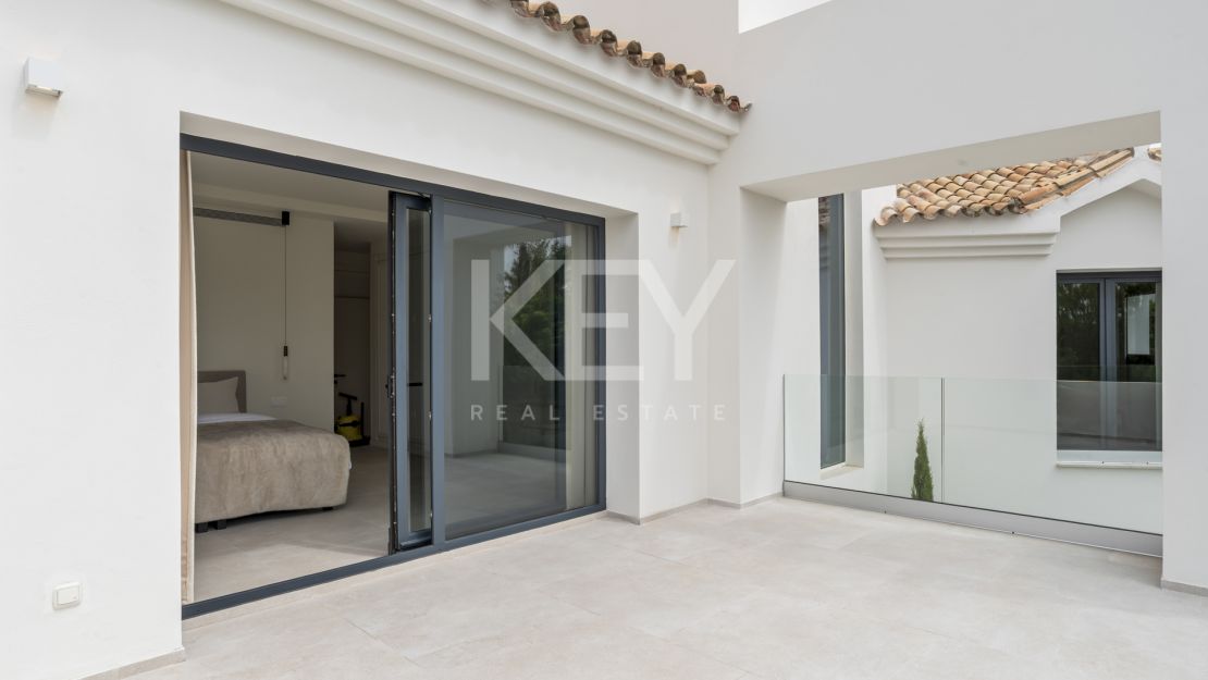 Стильная обновлённая вилла в Ла Алькерия, Бенахавис