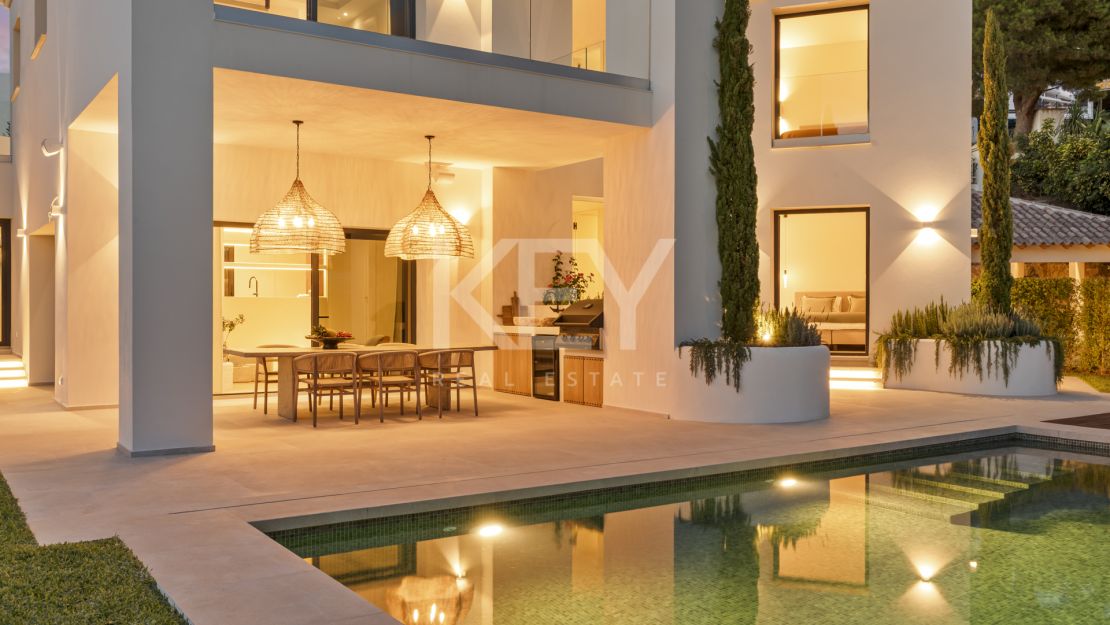 Стильная обновлённая вилла в Ла Алькерия, Бенахавис