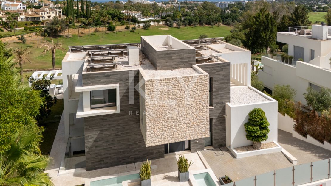 Современная вилла для гольфа в Nueva Andalucía