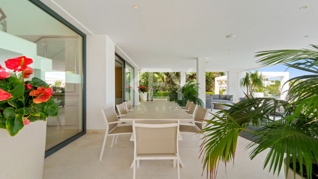 Современная вилла для гольфа в Nueva Andalucía